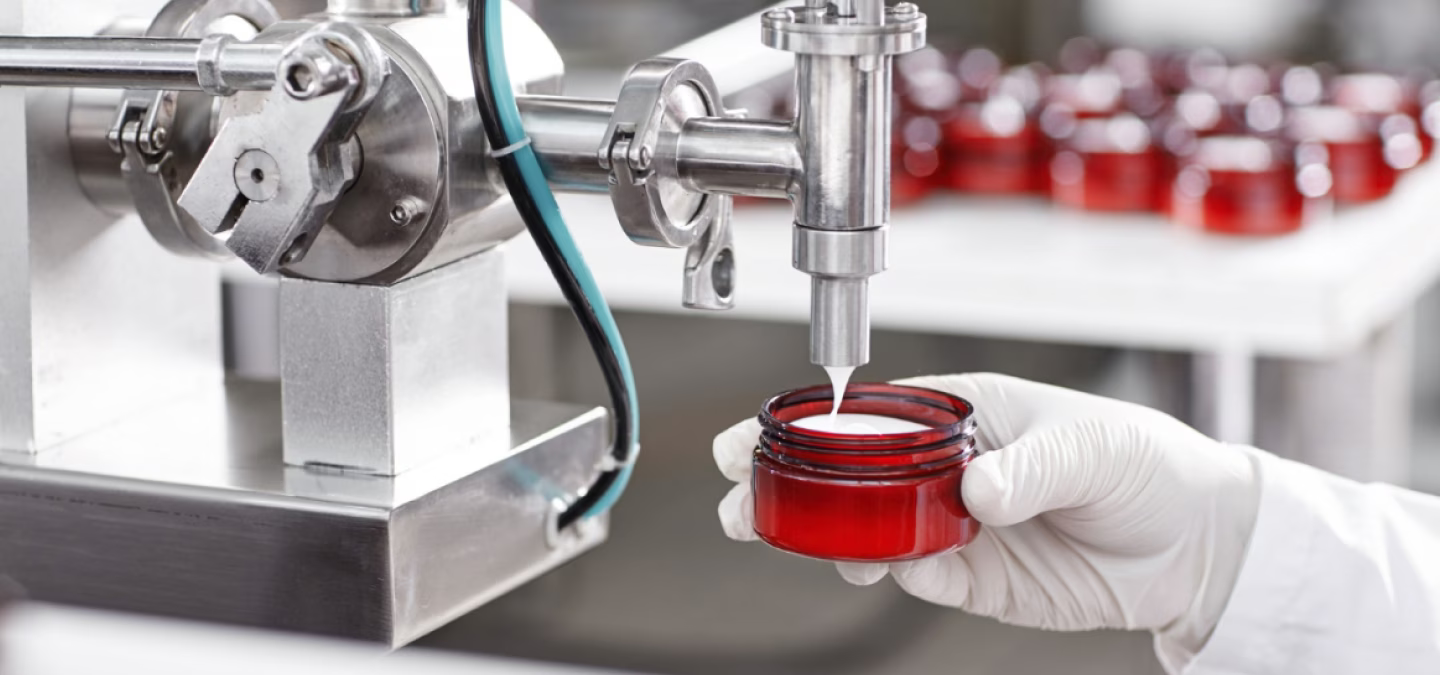 page erp cosmetique hero.avif