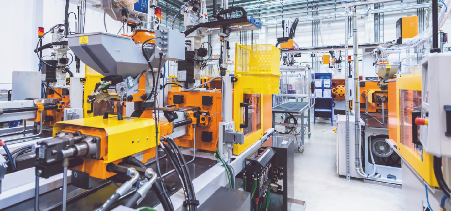 page erp plasturgie hero.avif