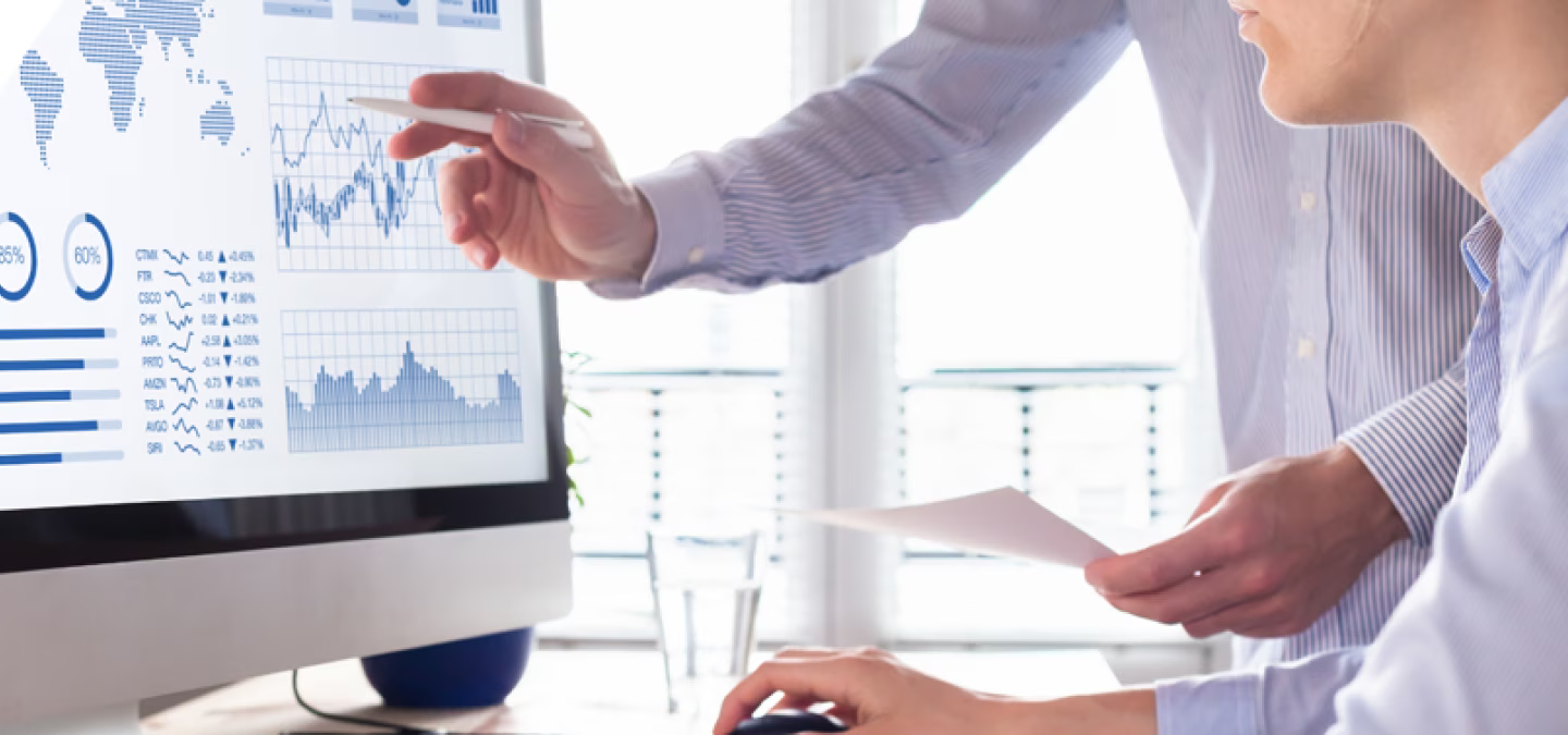 page solutions de business intelligence hero.avif
